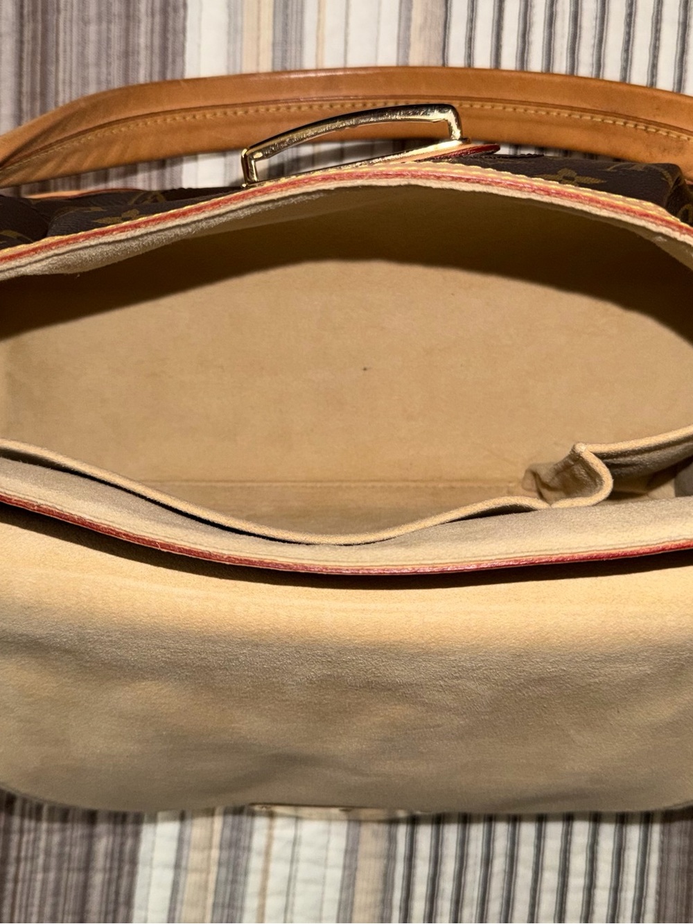Louis Vuitton Beverly MM Monogram Brown Shoulder Bag with Vachetta Trim - Picture 7 of 13